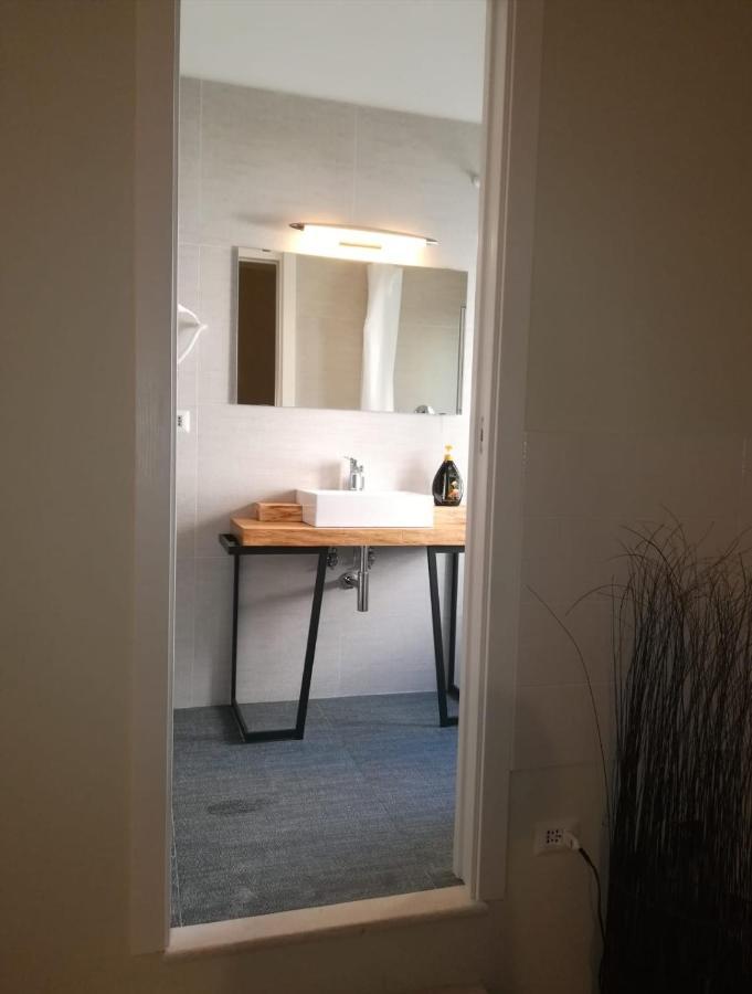 Trani La Grazia B&B Bagian luar foto